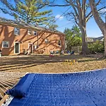 Elegant 4bd Retreat - Backyard Bbq & Theater *