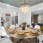 Elegant 4bd Retreat - Backyard Bbq & Theater Holiday home