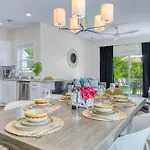 3 Lux King Beds O Game Rm O Fenced Backyard Escape Charlotte