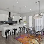 Pooltable-15 Mins To Uptown & Dt-king Bed!
