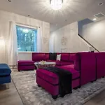Pooltable-15 Mins To Uptown & Dt-king Bed! * Charlotte