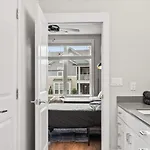Luxurious King 3br In Waverly Charlotte! Apartment