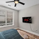 Luxurious King 3br In Waverly Charlotte! *