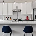 Luxurious King 3br In Waverly Charlotte! Apartment
