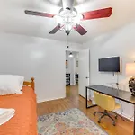 4 Mi To Downtown Charlotte Home With Yard