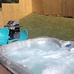 Cozy 4b 2 5b King Beds Jacuzzi Charlotte