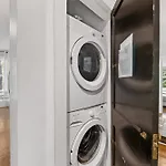 Contemporary Gem In The Heart Of Myers Park