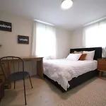 5 Mins To City - Fenced Yard, Free Parking, Petsok