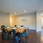 Cozy 3Br Homeyard, Wifi, Sleeps 10