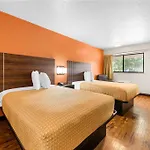 Econo Airport Hotel *