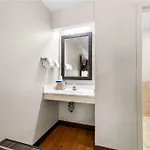 Econo Airport Hotel