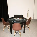 Hot Tub Pool Table Fire Pit 5min To Uptown *