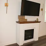 Hot Tub Pool Table Fire Pit 5min To Uptown Charlotte
