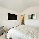 7 Mi To Uptown - Pet-friendly 2-story Townhome! Holiday home