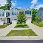 7 Mi To Uptown - Pet-friendly 2-story Townhome! Holiday home *