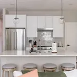 Modern Retreat With Rooftop Firepit Near Uptown Holiday home *