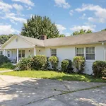 Centrally Located Ranch -15 Mins To Airport/Uptown