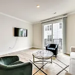 2 Mi To Dtwn Charlotte: Unit W/ Rooftop Deck! *