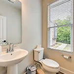 2 Mi To Dtwn Charlotte: Unit W/ Rooftop Deck! Charlotte
