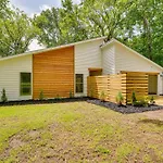 10 Mi To Uptown Charlotte Family Home With Backyard