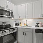 Luxurious King 2Br Suite In South End Charlotte!