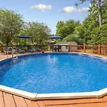 Newly Renovated-private Pool & Huge Deck * Charlotte