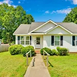 Spacious 3Br, Fenced Backyard, Family Friendly Near Uptown And Clt