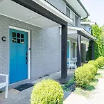 Sleek 2Br Townhouse, Stones Throw To Uptown