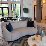 Beautiful In Concord With Swimming Pool And Gymn Apartment *