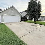 Queen City Family-Friendly Entire House, Charlotte