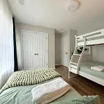 Holiday home Queen Family-friendly Entire House, Charlotte