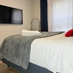 Holiday home Queen Family-friendly Entire House,