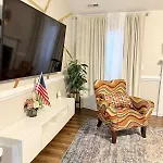 Queen Family-friendly Entire House, * Charlotte