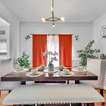 Holiday home Updated Area With Hot Tub Near Your Perfect Retreat *