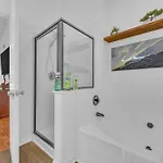 Holiday home Updated Area With Hot Tub Near Your Perfect Retreat Charlotte