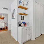 Holiday home Updated Area With Hot Tub Near Your Perfect Retreat *
