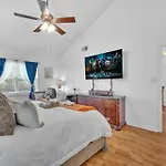 Updated Area With Hot Tub Near Your Perfect Retreat *