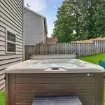 Updated Area With Hot Tub Near Your Perfect Retreat Charlotte