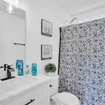 Holiday home Updated Area With Hot Tub Near Your Perfect Retreat Charlotte