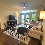2 Bedroom Boutique Apartment In The Heart Of Charlotte