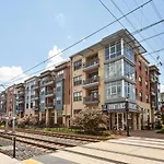 2 Bedroom Boutique Apartment In The Heart Of Charlotte