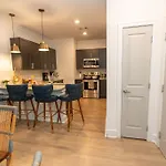 Beautiful In Concord With Swimming Pool And Gymn Apartment *