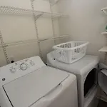 3 Bedroom House 10 Mins To Uptown *