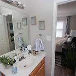 3 Bedroom House 10 Mins To Uptown