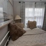3 Bedroom House 10 Mins To Uptown Holiday home Charlotte