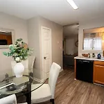 Holiday home 3 Bedroom House 10 Mins To Uptown