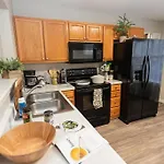Holiday home 3 Bedroom House 10 Mins To Uptown