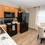 3 Bedroom House 10 Mins To Uptown Holiday home Charlotte