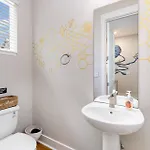 Queen City's Den Nest Uptown Holiday home *