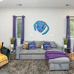 Queen City's Den Nest Uptown * Charlotte